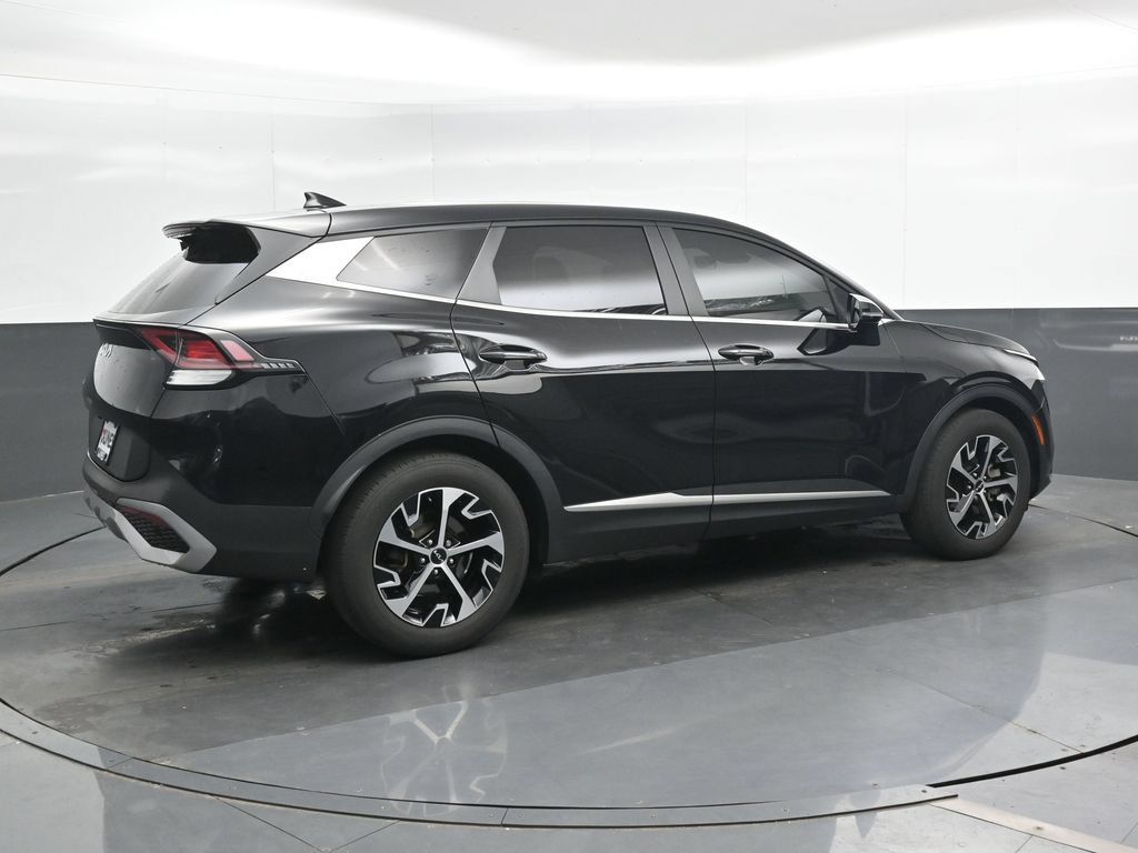 Used 2023 Kia Sportage EX FWD image 2