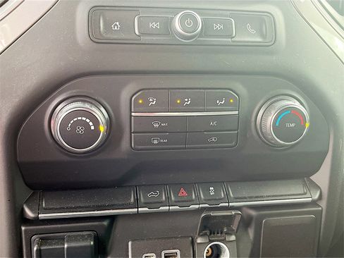 Used 2021 Chevrolet Silverado 1500 Custom image 15