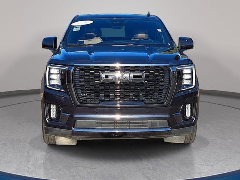 Used 2023 GMC Yukon Denali Ultimate AWD/4WD image 2