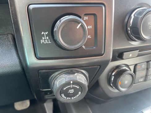 Used 2018 Ford F150 XLT w/ Equipment Group 302A Luxury AWD/4WD image 23
