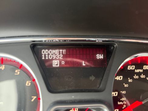 Used 2014 GMC Acadia SLE FWD image 14