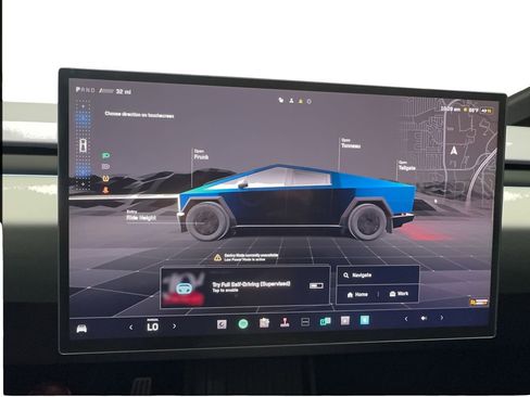 Used 2025 Tesla Cybertruck AWD Crew Cab image 40