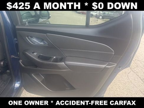 Used 2023 Chevrolet Traverse LT image 31