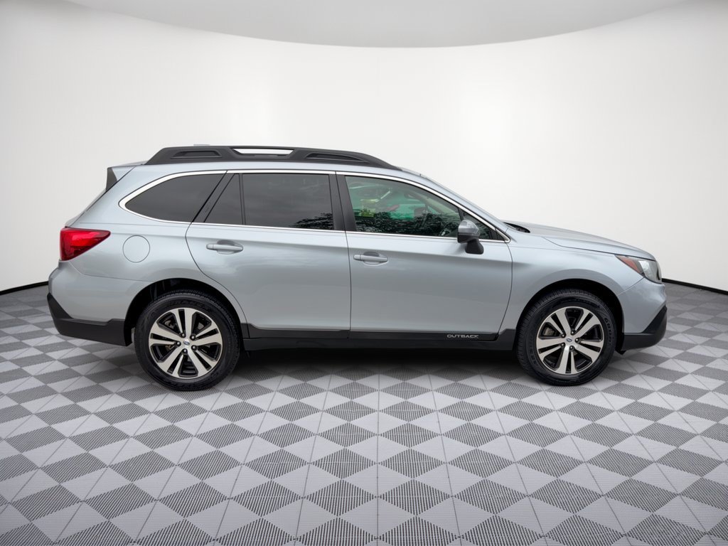 Used 2019 Subaru Outback 2.5i Limited AWD/4WD image 8