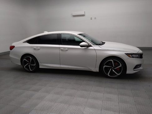 Used 2019 Honda Accord Sport image 11