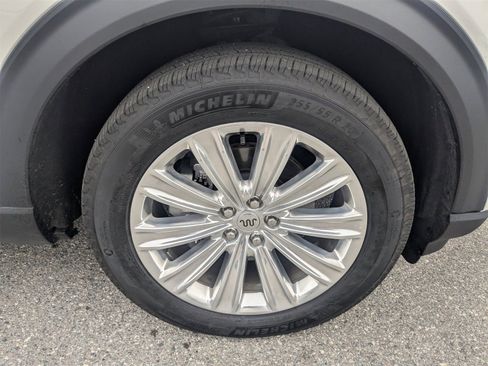 Used 2023 Ford Explorer King Ranch w/ Technology Package image 11