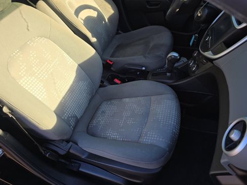 Used 2017 Chevrolet Sonic LS image 10