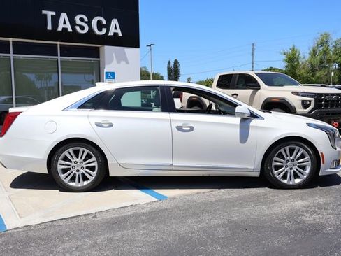 Used 2019 Cadillac XTS Luxury w/ Driver Awareness Package FWD image 9