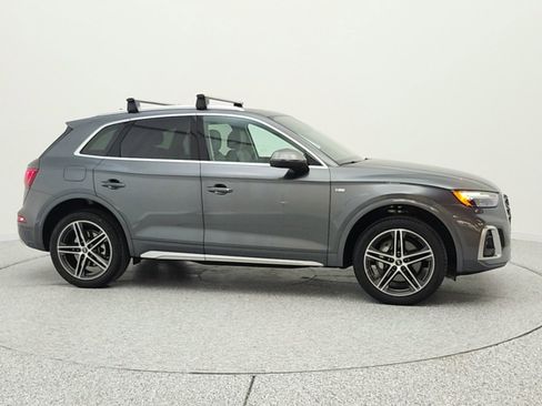 Used 2023 Audi Q5 e Premium w/ Convenience Package AWD/4WD image 4