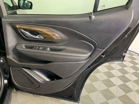 Used 2018 GMC Terrain Denali w/ Advanced Safety Package AWD/4WD image 12