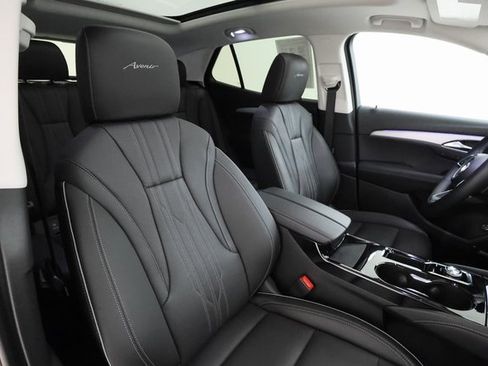 Used 2024 Buick Envision Avenir image 25