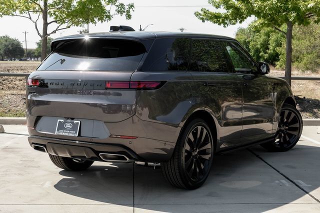 New 2026 Land Rover Range Rover Sport Dynamic SE AWD/4WD image 11