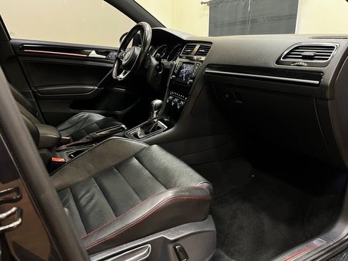 Used 2015 Volkswagen GTI Autobahn w/ Lighting Package (SEL) FWD image 24