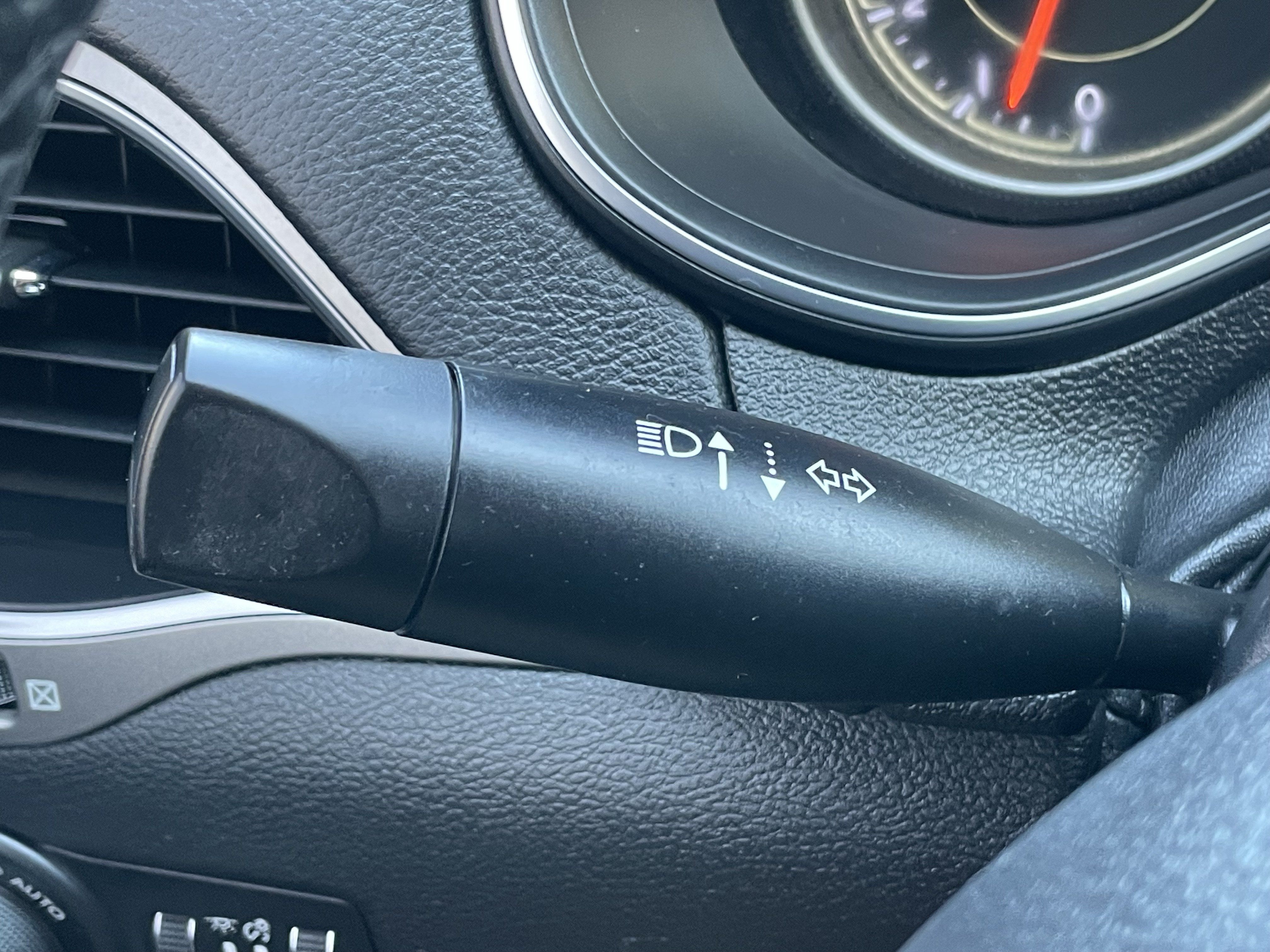 Used 2019 Jeep Cherokee Limited AWD/4WD image 18
