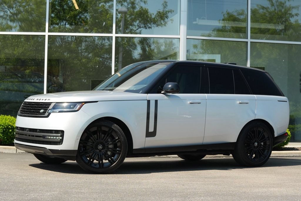 Used 2025 Land Rover Range Rover SE AWD/4WD image 1