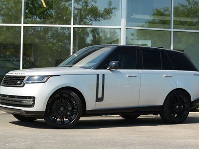 Used 2025 Land Rover Range Rover SE