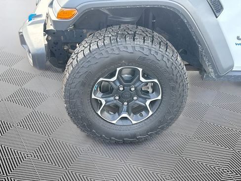 Used 2021 Jeep Wrangler Unlimited Rubicon 4xe w/ Cold Weather Group AWD/4WD image 35