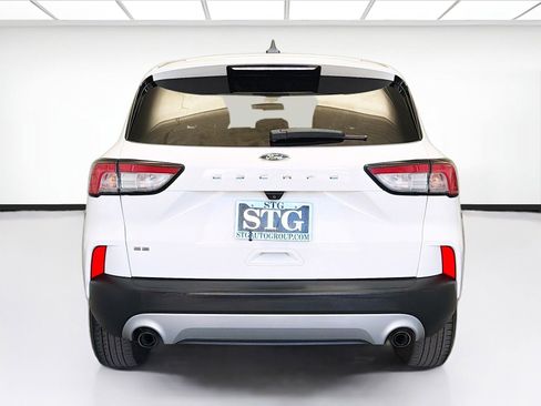 Used 2022 Ford Escape SE FWD image 5
