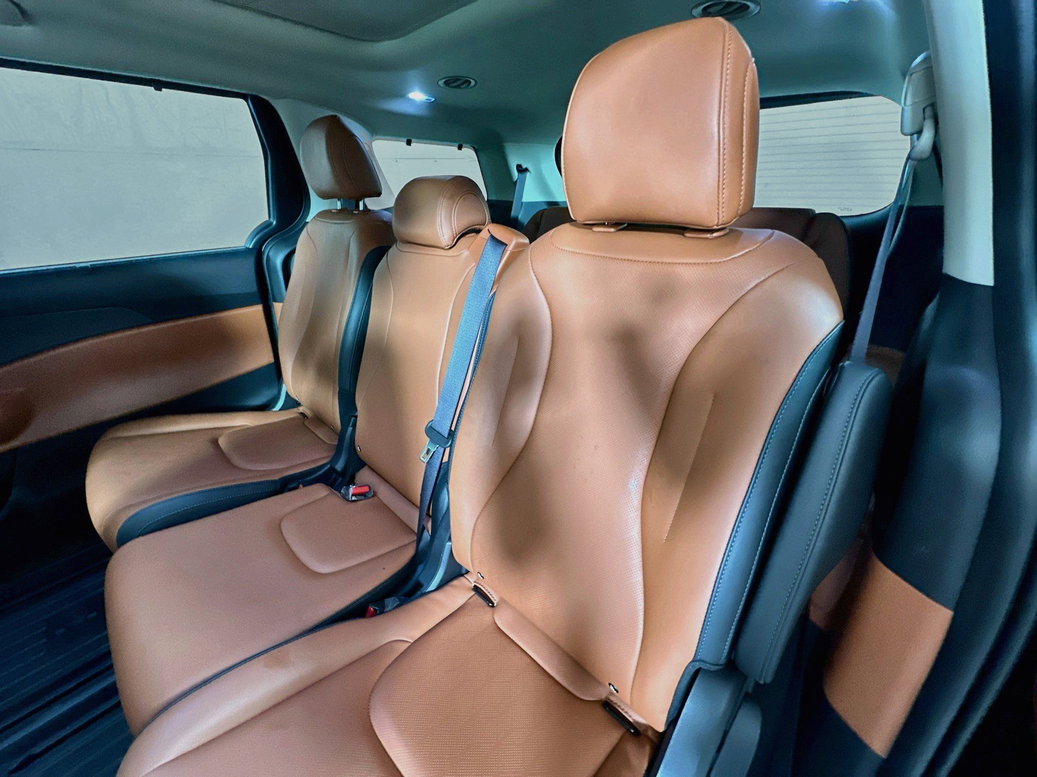 Certified 2026 Kia Carnival SX FWD image 25