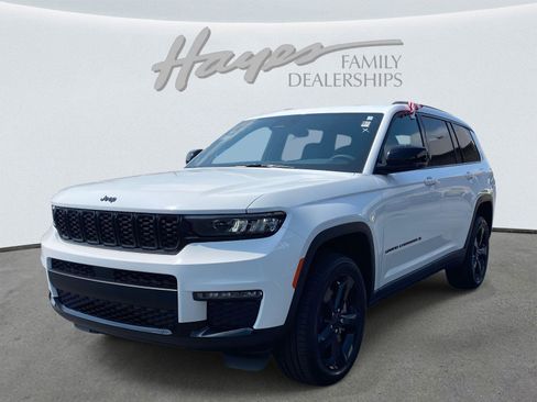 New 2025 Jeep Grand Cherokee L Limited w/ Black Appearance Package RWD image 16