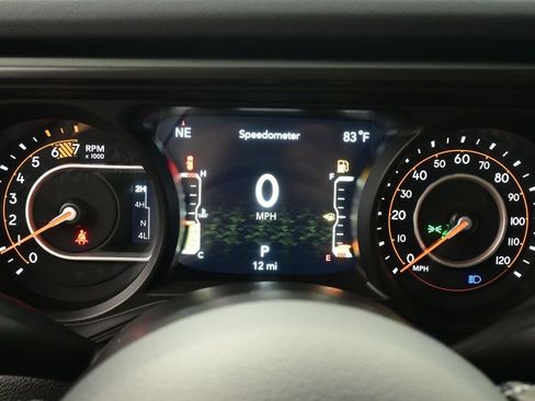 New 2025 Jeep Wrangler Unlimited Rubicon w/ Technology Group image 23