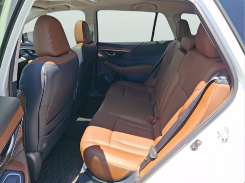 Used 2023 Subaru Outback Touring AWD/4WD image 8