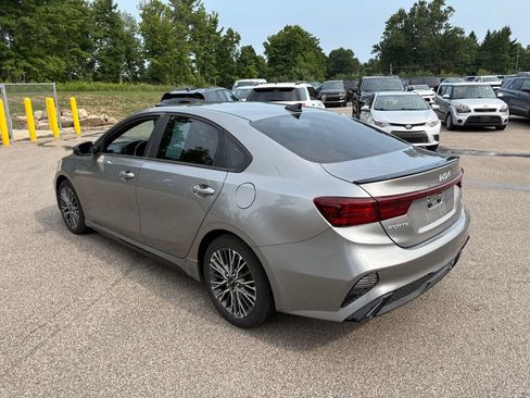 Used 2023 Kia Forte GT-Line w/ GT-Line Premium Package FWD image 3