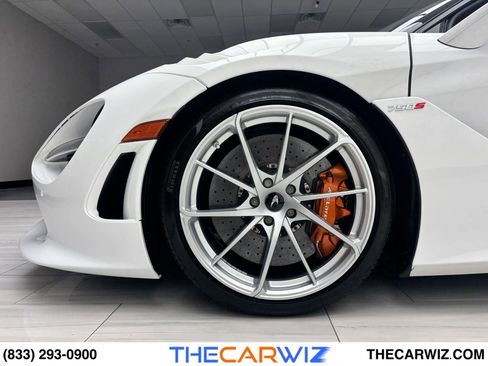 Used 2024 McLaren 750S Spider image 13