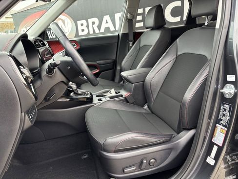 Used 2023 Kia Soul GT-Line w/ GT-Line Technology Package image 14