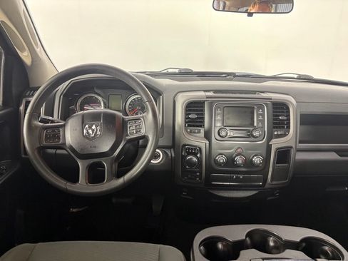 Used 2018 RAM 1500 Express w/ Express Value Package AWD/4WD image 13