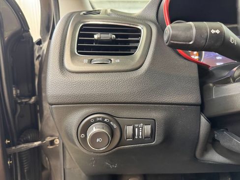 Used 2018 Jeep Compass Trailhawk w/ Cold Weather Group AWD/4WD image 33