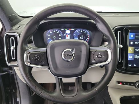 Used 2020 Volvo XC40 T5 Momentum w/ Protection Package Premier AWD/4WD image 23