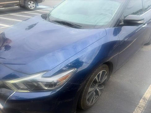 Used 2017 Nissan Maxima Platinum w/ Interior Lighting Package FWD image 3