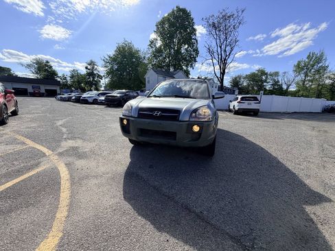Used 2008 Hyundai Tucson SE FWD image 2