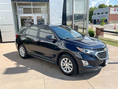 Used 2020 Chevrolet Equinox LS image 9