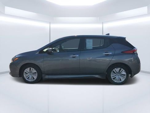 Used 2023 Nissan Leaf S image 6