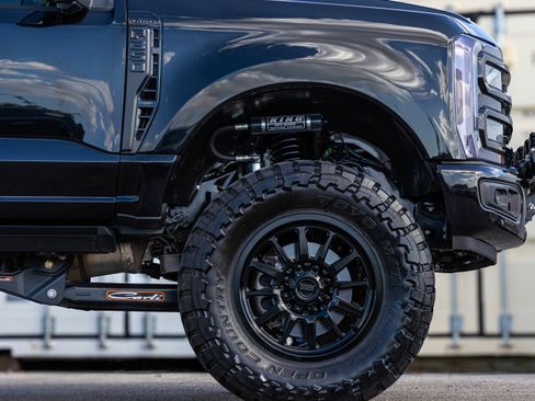 Used 2025 Ford F350 Platinum w/ Tremor Off-Road Package image 10