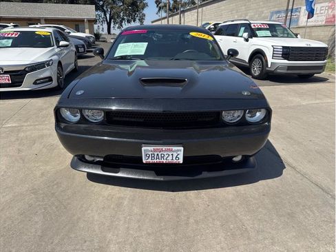 Used 2013 Dodge Challenger SRT8 w/ Harman Kardon Audio Group RWD image 2
