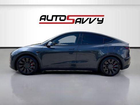 Used 2024 Tesla Model Y Performance AWD/4WD image 4