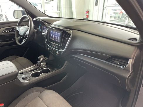 Used 2023 Chevrolet Traverse LT w/ LPO, Floor Liner Package AWD/4WD image 17