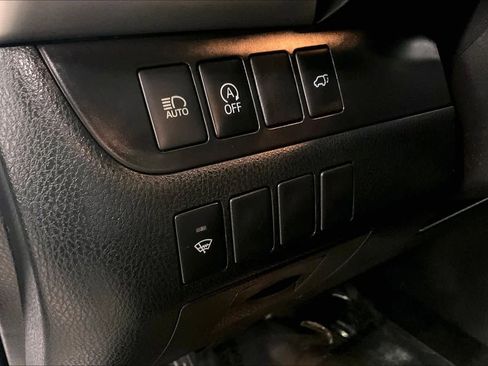 Used 2019 Toyota Highlander XLE AWD/4WD image 36