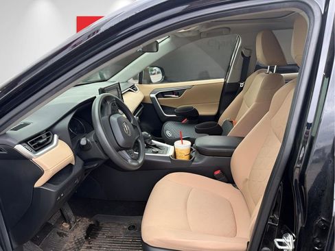 Used 2022 Toyota RAV4 XLE w/ Convenience Package AWD/4WD image 6