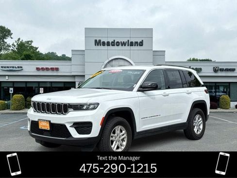 Certified 2023 Jeep Grand Cherokee Laredo AWD/4WD image 1