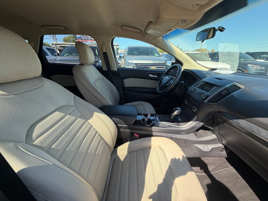 Used 2016 Ford Edge SE FWD image 18