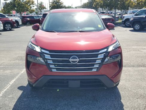 Certified 2024 Nissan Rogue SV FWD image 2