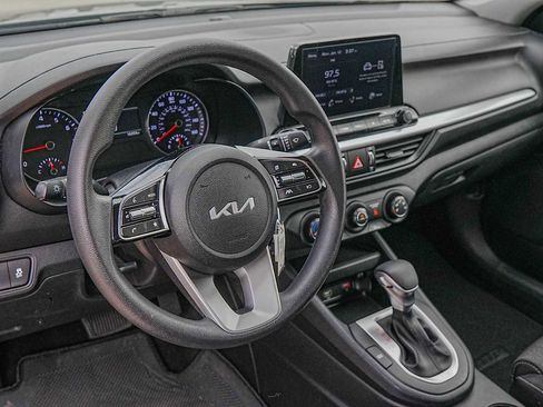 Used 2024 Kia Forte LXS image 9