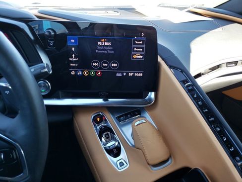 Used 2020 Chevrolet Corvette Stingray w/ 2LT Preferred Equipment Group image 17