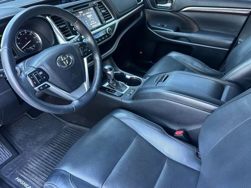 Used 2016 Toyota Highlander Limited Platinum image 11