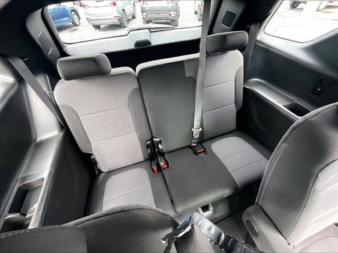 Used 2023 Chevrolet Traverse LT AWD/4WD image 16