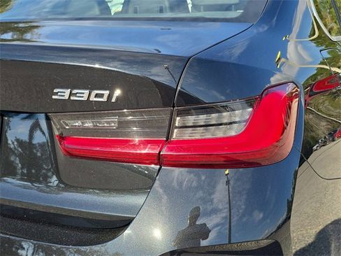 Used 2025 BMW 330i Sedan image 8